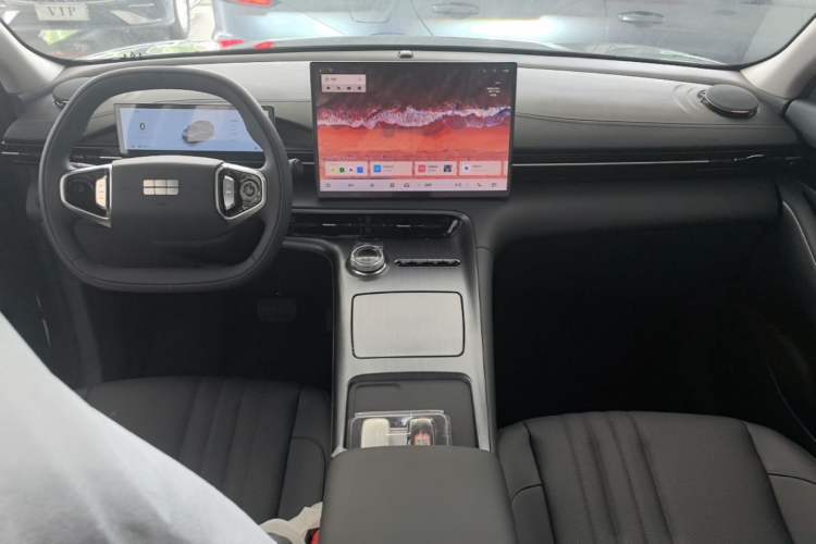 Used Geely Galaxy E5 2026 Model 530km Launch Edition Center Console