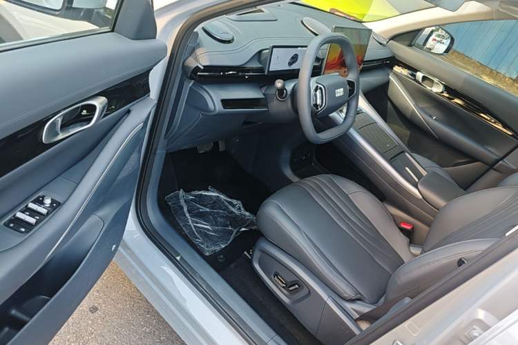 Used Geely Galaxy E5 2026 Model 610km Exploration+ Edition Driver Seat