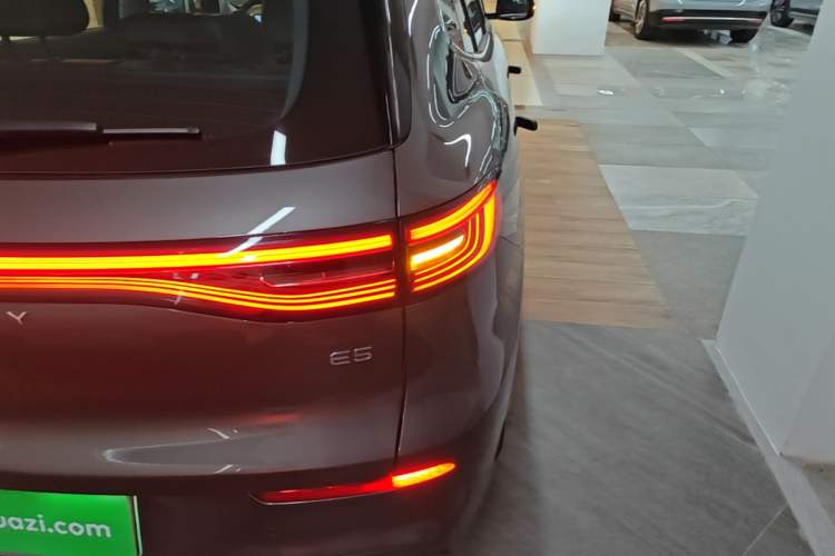 Used Geely Galaxy E5 2026 Model 610km Exploration+ Edition Exterior 3