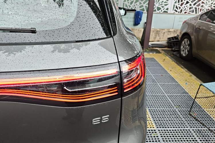 Used Geely Galaxy E5 2026 Model 610km Exploration+ Edition Exterior 3