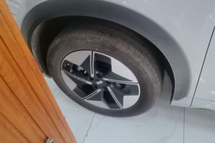 Used Geely Galaxy E5 2026 Model 530km Exploration Edition Exterior 4