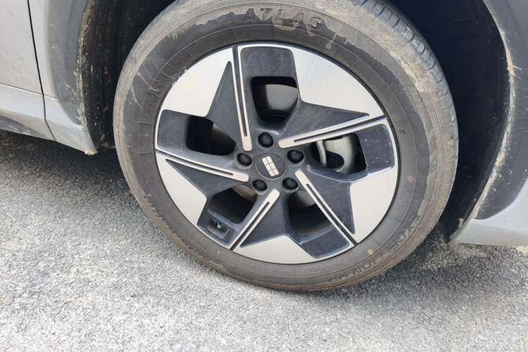 Used Geely Galaxy E5 2026 Model 530km Launch Edition Exterior 7