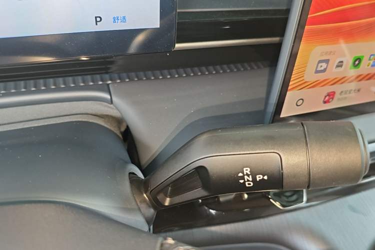 Used Geely Galaxy E5 2026 Model 610km Exploration+ Edition Gear Lever