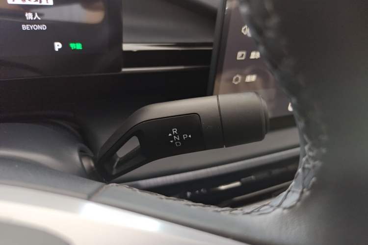 Used Geely Galaxy E5 2026 Model 530km Exploration Edition Gear Lever