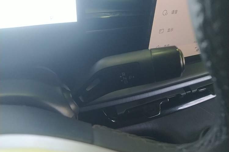 Used Geely Galaxy E5 2026 Model 610km Long-Distance Edition Gear Lever