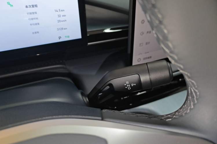 Used Geely Galaxy E5 2026 Model 610km Exploration+ Edition Gear Lever
