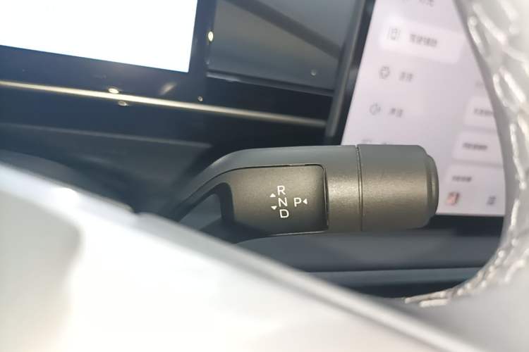 Used Geely Galaxy E5 2026 Model 530km Exploration Edition Gear Lever