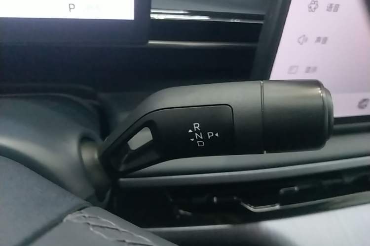 Used Geely Galaxy E5 2026 Model 610km Exploration+ Edition Gear Lever