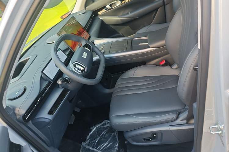 Used Geely Galaxy E5 2026 Model 610km Exploration+ Edition Left Front Seat