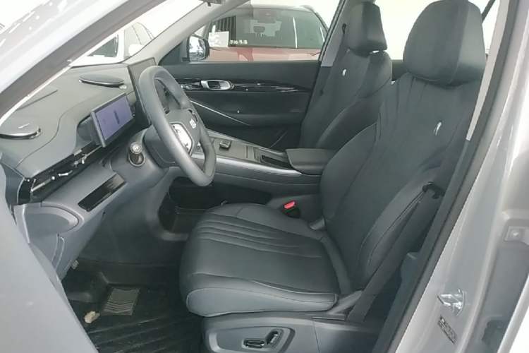 Used Geely Galaxy E5 2026 Model 610km Exploration+ Edition Left Front Seat