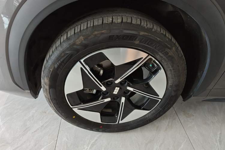 Used Geely Galaxy E5 2026 Model 530km Exploration Edition Left Front Wheel Hub