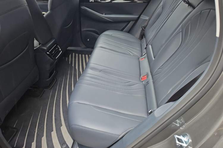 Used Geely Galaxy E5 2026 Model 610km Exploration+ Edition Left Rear Seat