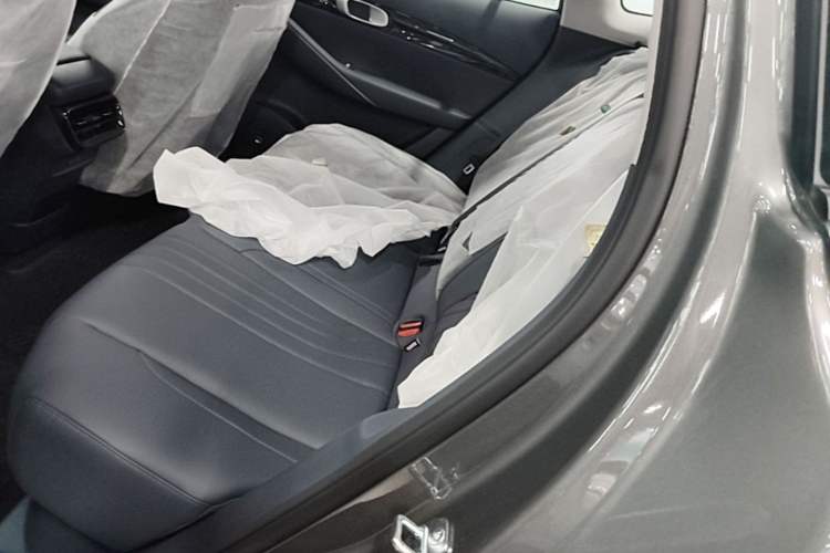 Used Geely Galaxy E5 2026 Model 530km Exploration Edition Left Rear Seat