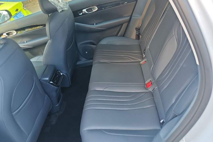 Used Geely Galaxy E5 2026 Model 610km Exploration+ Edition Left Rear Seat