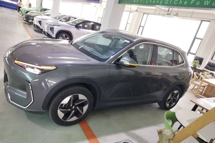 Used Geely Galaxy E5 2026 Model 610km Exploration+ Edition Left Side