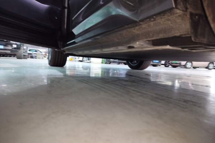 Used Geely Galaxy E5 2026 Model 610km Exploration+ Edition Left Side Sill