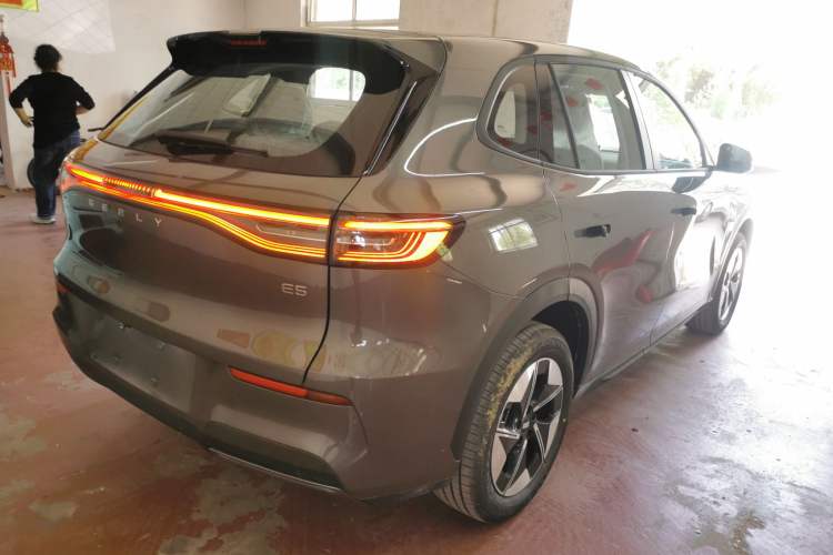 Used Geely Galaxy E5 2026 Model 530km Launch Edition Rear Right 45 Deg