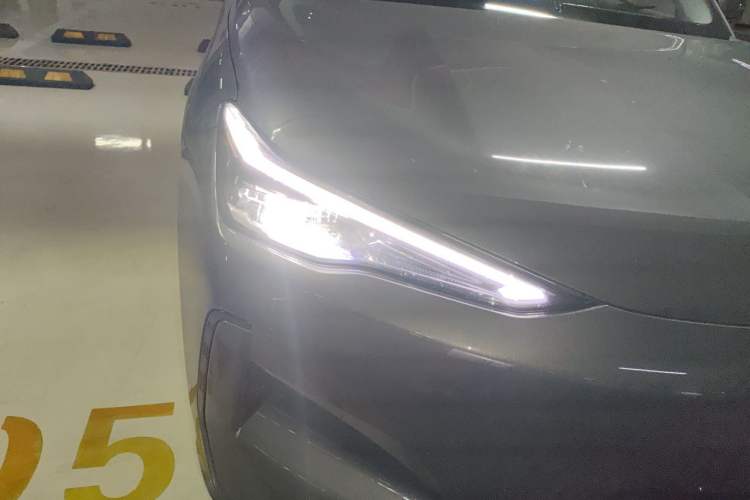 Used Geely Galaxy E5 2026 Model 530km Exploration Edition Right Front Headlight