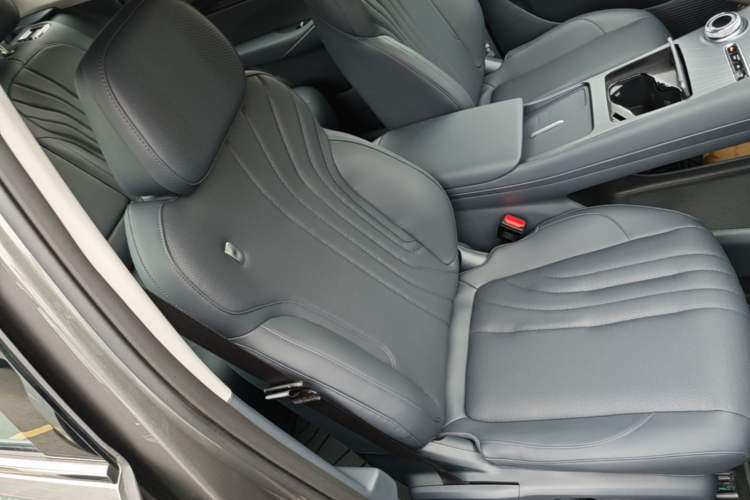 Used Geely Galaxy E5 2026 Model 610km Exploration+ Edition Right Front Seat