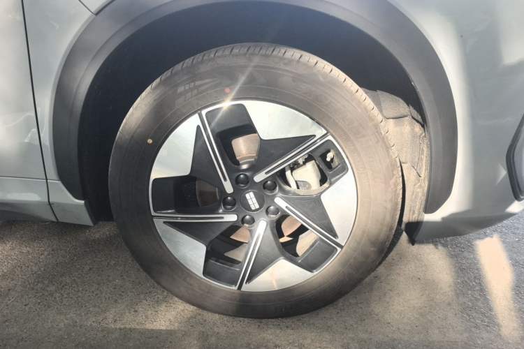 Used Geely Galaxy E5 2026 Model 530km Exploration Edition Right Front Wheel Hub