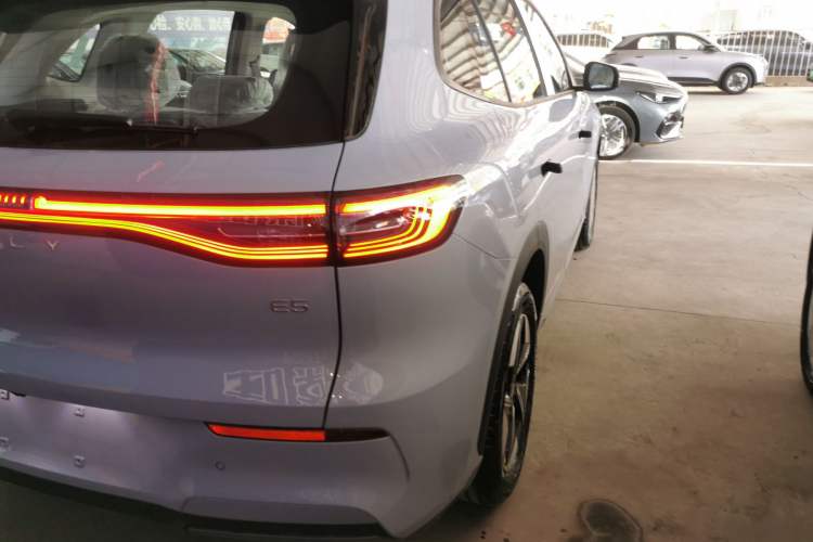 Used Geely Galaxy E5 2026 Model 530km Launch Edition Right Rear Taillight