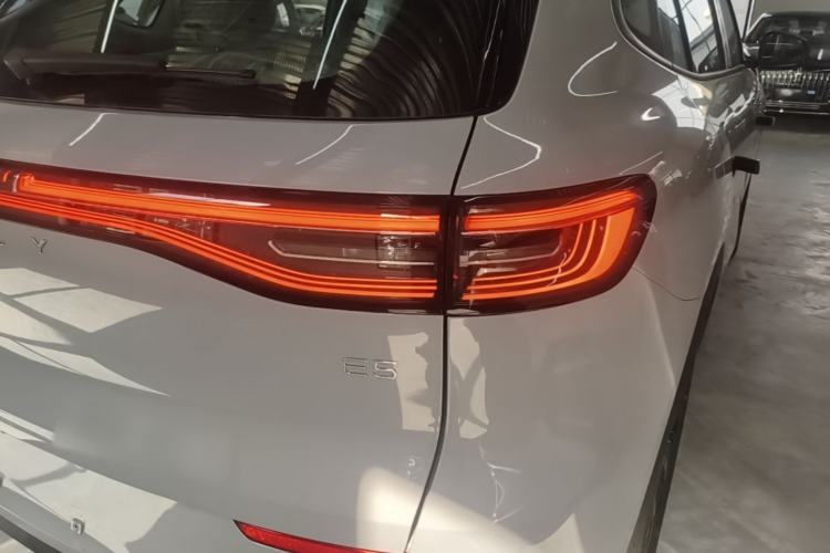 Used Geely Galaxy E5 2026 Model 530km Launch Edition Right Rear Taillight