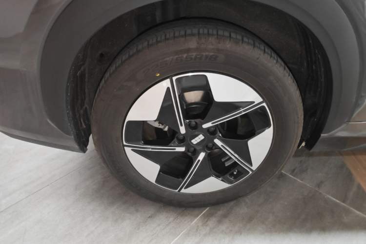 Used Geely Galaxy E5 2026 Model 610km Exploration+ Edition Right Rear Wheel Hub