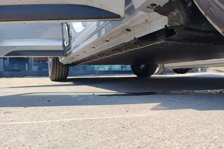 Used Geely Galaxy E5 2026 Model 530km Launch Edition Right Side Sill