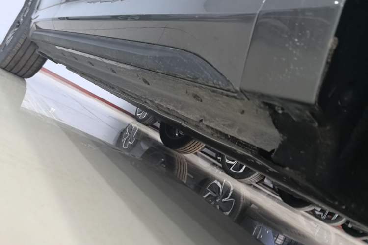 Used Geely Galaxy E5 2026 Model 530km Launch Edition Right Side Sill