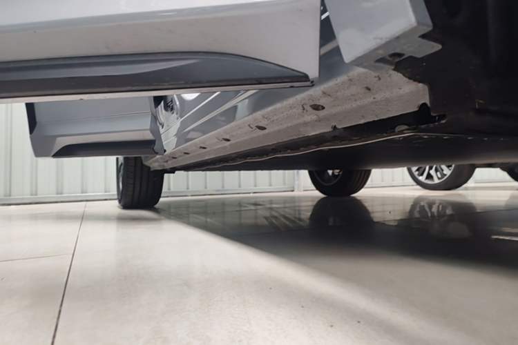 Used Geely Galaxy E5 2026 Model 530km Launch Edition Right Side Sill