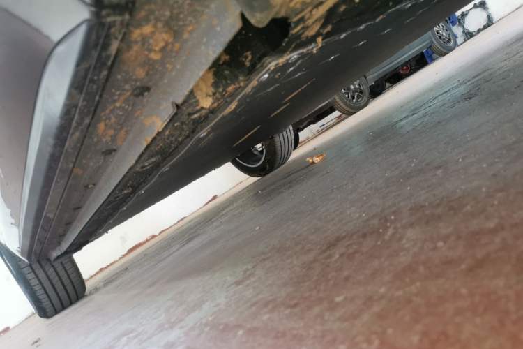 Used Geely Galaxy E5 2026 Model 530km Launch Edition Right Side Sill