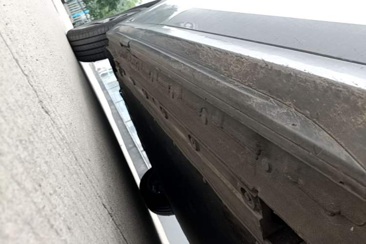 Used Geely Galaxy E5 2026 Model 610km Exploration+ Edition Right Side Sill
