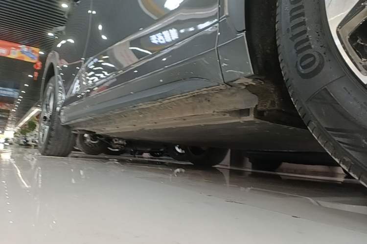 Used Geely Galaxy E5 2026 Model 610km Exploration+ Edition Right Side Sill