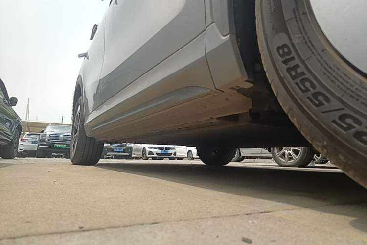 Used Geely Galaxy E5 2026 Model 530km Launch Edition Right Side Sill