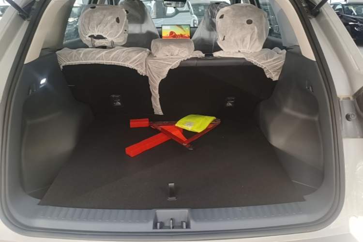 Used Geely Galaxy E5 2026 Model 530km Launch Edition Trunk