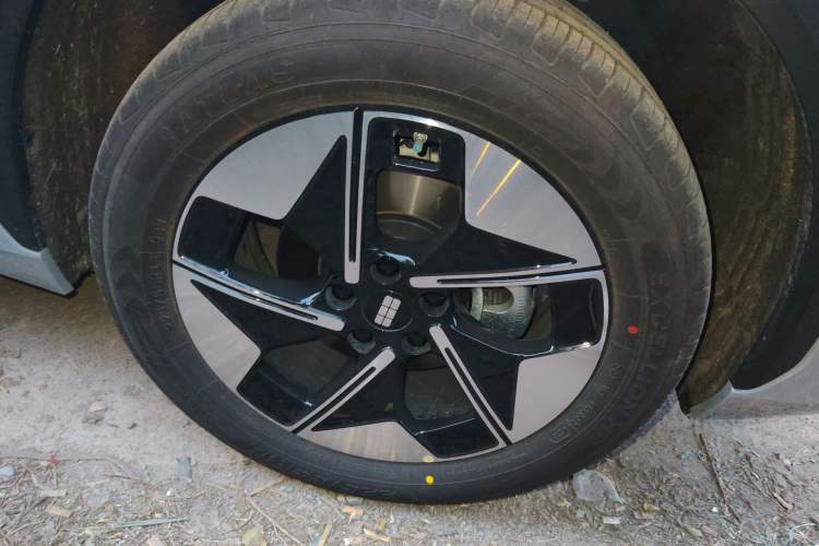 Used Geely Galaxy E5 2026 Model 530km Launch Edition Right Front Wheel Hub