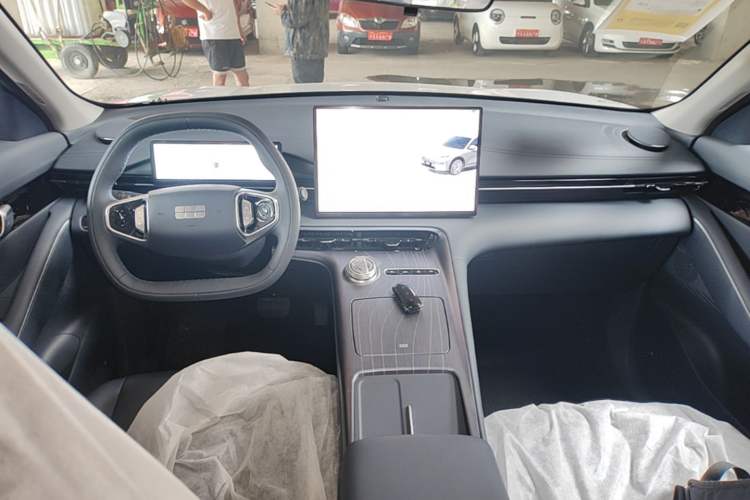 Used Geely Galaxy E5 2026 Model 530km Launch Edition Center Console