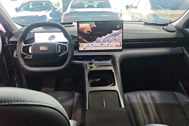 Used Geely Galaxy E5 2026 Model 610km Exploration+ Edition Center Console