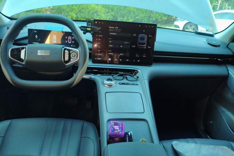 Used Geely Galaxy E5 2026 Model 610km Long-Distance Edition Center Console