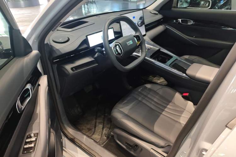 Used Geely Galaxy E5 2026 Model 610km Exploration+ Edition Driver Seat