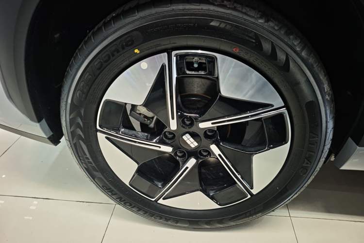 Used Geely Galaxy E5 2026 Model 610km Exploration+ Edition Exterior 5