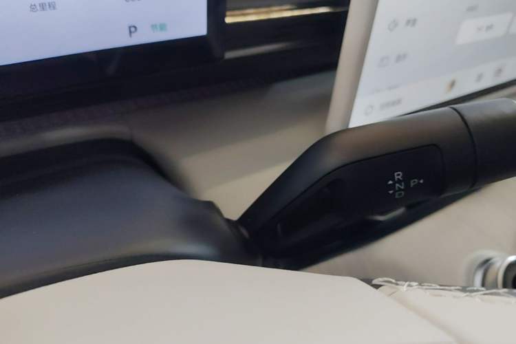 Used Geely Galaxy E5 2026 Model 530km Exploration Edition Gear Lever