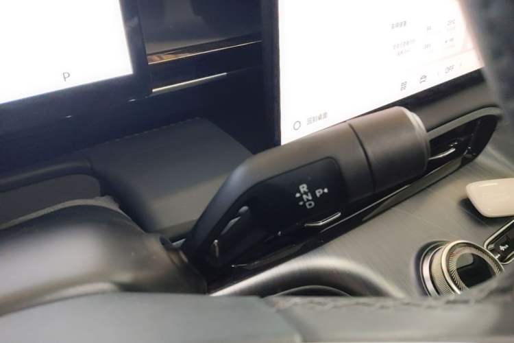 Used Geely Galaxy E5 2026 Model 530km Exploration Edition Gear Lever