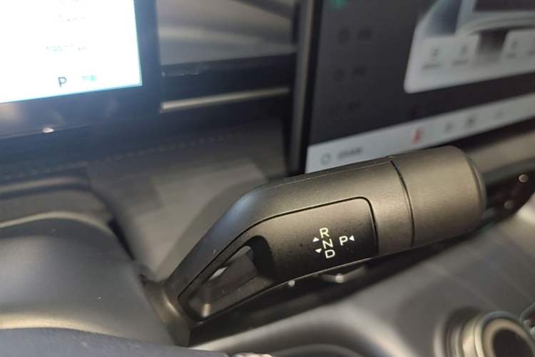 Used Geely Galaxy E5 2026 Model 610km Exploration+ Edition Gear Lever