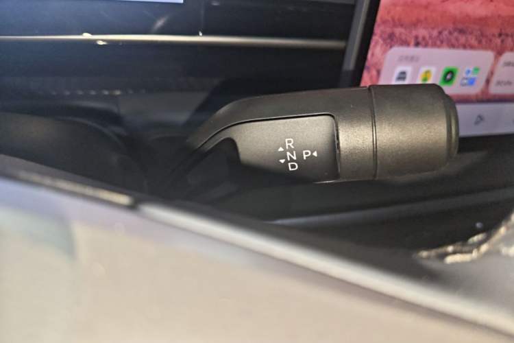 Used Geely Galaxy E5 2026 Model 610km Long-Distance Edition Gear Lever