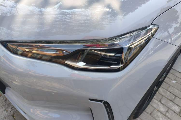 Used Geely Galaxy E5 2026 Model 610km Long-Distance Edition Left Front Headlight