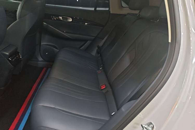 Used Geely Galaxy E5 2026 Model 610km Long-Distance Edition Left Rear Seat