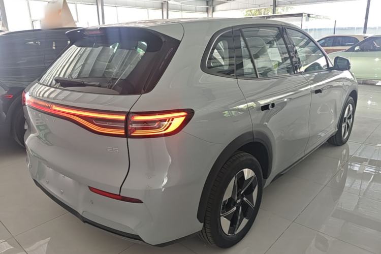 Used Geely Galaxy E5 2026 Model 530km Launch Edition Rear Right 45 Deg