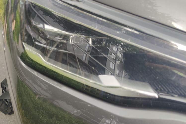 Used Geely Galaxy E5 2026 Model 610km Long-Distance Edition Right Front Headlight