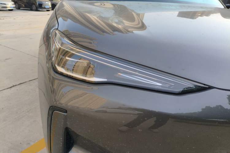 Used Geely Galaxy E5 2026 Model 610km Long-Distance Edition Right Front Headlight